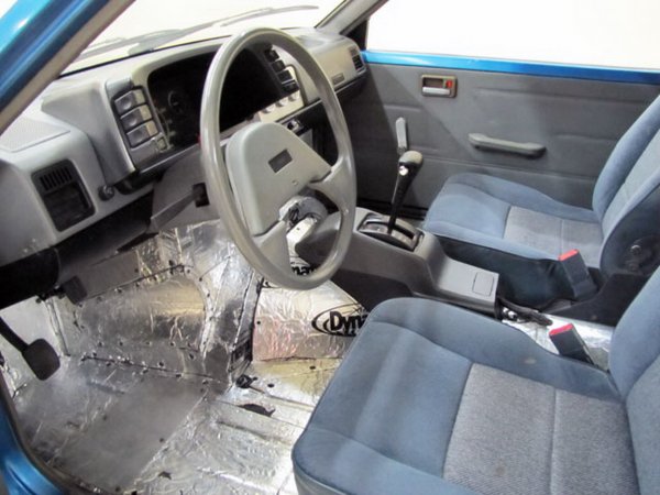 "Вълк в овча кожа" - Chevrolet Sprint от 1988 година с мощност 945 к.с. 