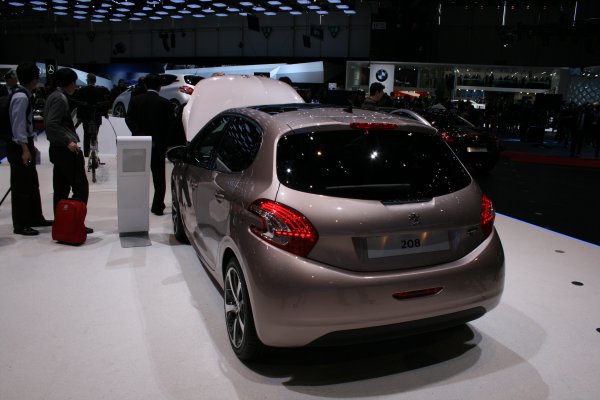 Женева 2012 / Peugeot 208