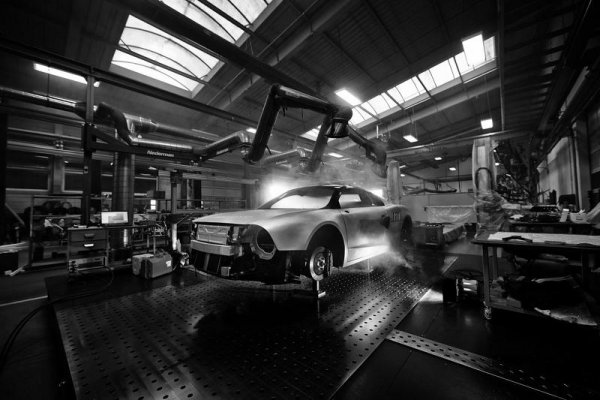 R200 Non-Fiction - идеологичен наследник на рали колата Skoda 130 RS