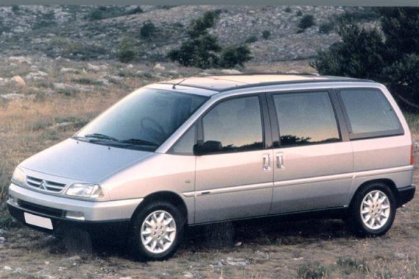 По това време колите бяха големи и в двата смисъла. Този също се предлагаше с емблеми на Fiat и Peugeot. Плъзгащи се врати, старомодни дизелови двигатели и много място в това купе, което можеше да побере до осем души. Пазете се от изтичане на течности, съмнителен съединител и потенциално неуспешен технически преглед заради ръжда.