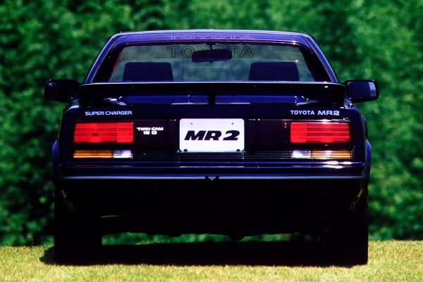 Заслугите към армията от ентусиасти са оценени от пресата. Така например авторитетните американски издания Car and Driver и Road&Track включват Toyota MR2 Supercharged в годишната челна десетка.