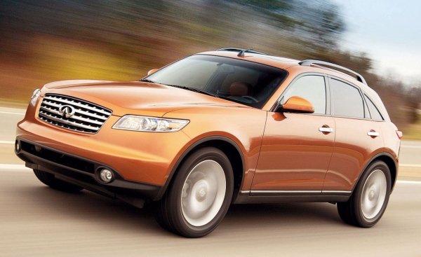 Моделите на марката вече не се предлагат в Европа, но този все пак заслужава да бъде отбелязан. Официално Infiniti пристигна на Стария континент през 2009 година, но още преди това много фирми внасяха FX, който дълго време беше смятан за единствения съперник на Porsche Cayenne. 