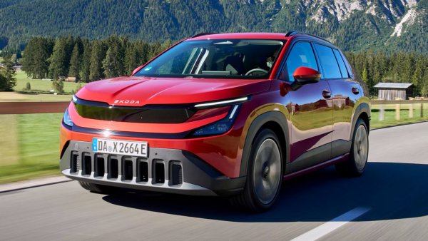 Чехите вече показаха малкия електрически Epiq и големия SUV Peaq, в Париж ще затвърдят материала. Освен това ще видим специалните юбилейни версии Octavia Edition 30 и vRS Plus в чест на 30-ия юбилей на бестселъра им. 
