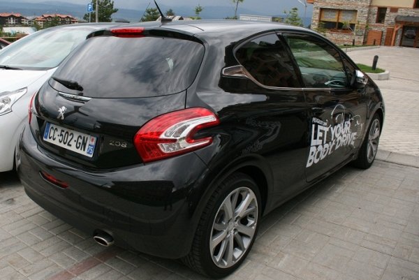 Peugeot 208