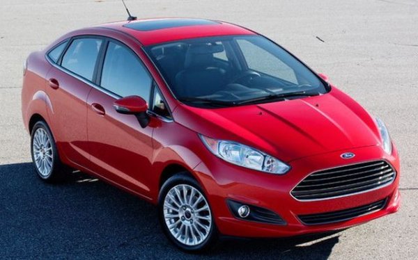 В началото на миналото десетилетие и Ford реши да последва модата и да въведе разработените първоначално за суперколи автоматици с двоен съединител. В партньорство с Getrag и Luk американците създадоха PowerShift DPS6, която разполагаше с по един съединител за четните и един за нечетните предавки. За разлика от повечето други производители на подобни агрегати, които ползват "мокри" съединители (къпещи се в хидравлична течност, която ги смазва), кутията на Ford бе със сухи. Това я правеше не само по-евтина за производство, но и по-ефектива, заради по-доброто зацепване и заради спестената енергия, която иначе би захранвала маслената помпа на системата. 
