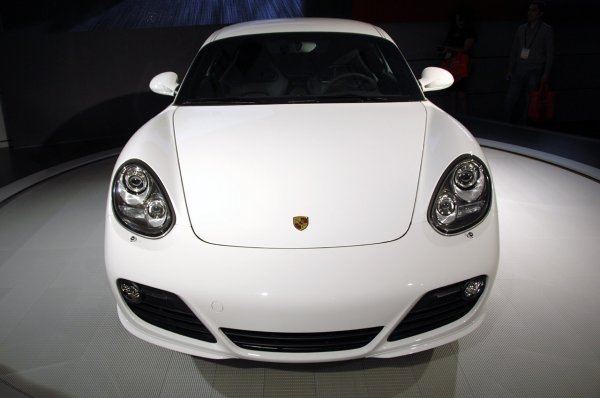 Автосалон Лос Анджелис 2008 / Porsche Cayman S 2010

