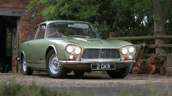 В края на 50-те Джон Гордън и Джим Кийбъл решават да основат нова британска марка за лукозни и бързи автомобили. Първата им работа е да поръчат дизайна - на изгряващата звезда от ателието Bertone Джорджето Джуджаро. Втората е да откупят от Chevrolet достатъчно мощен двигател - отначало 4.5-литров, а за серийната кола - 5.4-литров с 300 конски сили. Доста за компания, на чието лого е изобразена костенурка. За да се осигури повече скорост, в последния момент стоманеното шаси е заменено с такова от фибростъкло. GK1 има атрактивен вид и цели два резервоара. Но разходите се оказват над очакваното, пазарната цена се вдига до огромни стойности и компанията банкрутира, преди да е произвела и 90 автомобила. Излишно е да ви казваме, че днес са колекционерска рядкост.
