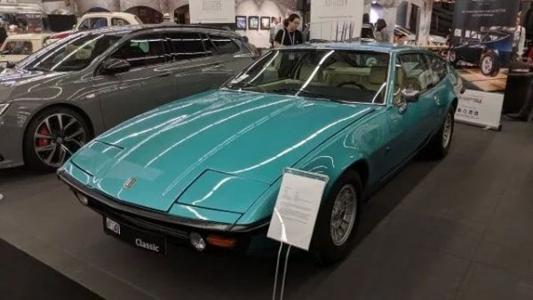 През 70-те бившият състезател Ерих Битер създава собствена компания за спортни автомобили и тунинг на Opel. Първият й самостоятелен продукт е CD - с американски дизайн и двигател V8 от Chevrolet, с обем 5.4 литра и 230 коня максимална мощност. Шасито, заето от Opel Diplomat, е настроено специално да се справя с тази мощност, и колата получава много ласкави отзиви. 
Поръчките вървят отлично, докато не идва петролната криза. Само 395 бройки от CD Coupe са произведени. 
