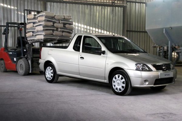 Още един пикап на команията. Всъщност, той е напълно преработена Dacia Logan. Произвежда се главно за пазара в Южна Африка. Японците се хвалят с това, че товароподемността на автомобила е 800 кг.
