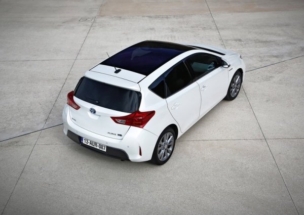 Toyota Auris Hybrid 