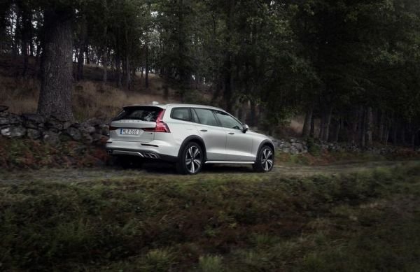 V60 Cross Country