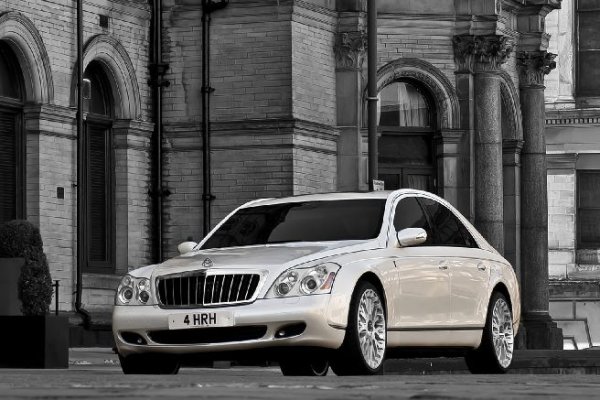 Project Kahn Maybach 57 4 HRH (For His Royal Highness) в чест на сватбата на Принц Уилям и Кейт Мидълтън. 