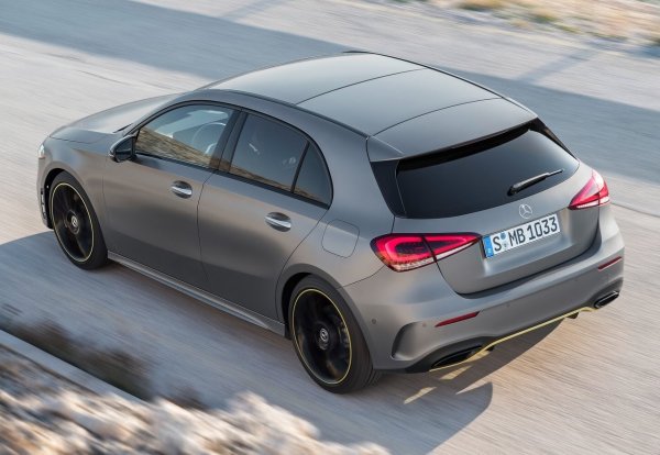 Дори след седем години експлоатация този Mercedes едва ли ще разочарова собственика. Частично алуминиевият корпус е с издръжлива боя. Няма сериозни проблеми с електричеството в кабината. Окачването е твърдо, но надеждно и рядко се появяват проблеми до 120 000 км.

Базовият 1,33-литров двигател M282, разработен съвместно с Renault, може да бъде капризен, но само с дреболии. Запалителните свещи и запалителните бобини се износват най-бързо. Заради директното впръскване върху всмукателните клапани се образуват въглеродни отлагания.