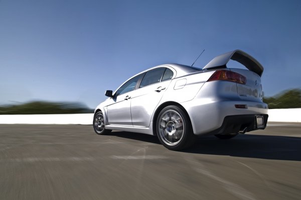 Lancer Evolution има 16 годишна история, както на пистата, така и извън нея