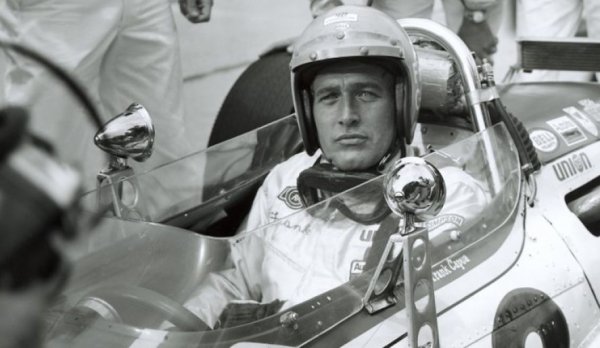 "Първият закон на Нюман: безполезно е да натискаш спирачките, когато вече си по таван"
- Пол Нюман
