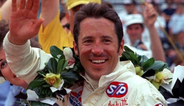 "Удивително е колко много пилоти, даже и във Формула 1, смятат, че спирачките са, за да забавят колата"
- Марио Андрети
