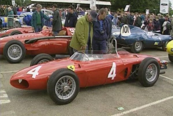 Колата изглежда фантастично и получава доста внимание на Фестивала на скоростта в Гудууд. Зад волана й е Фил Хил - човекът, който печели световната титла след смъртта на Фон Трипс навремето. "Докато Фил караше, аз плачех", призна Крис. Но след това екзотичната кола започна да му навлича излишно внимание и накрая бе принуден да я продаде. 
