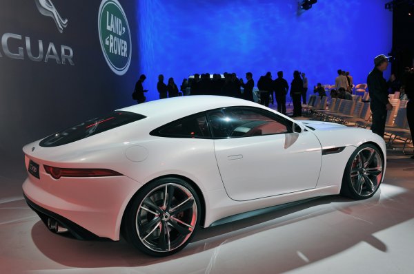Лос Анджелис 2011 - Jaguar С-X16 Concept
