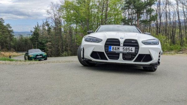 Пазарният лидер в този сегмент в Европа за 2020 е четвърти у нас през 2021, със 146 регистрации. Най-популярният вариант е 320d - 97 бройки, от които 95 са със задвижване на четирите колела - xDrive. Включили сме тук и пет бройки BMW М3. 
