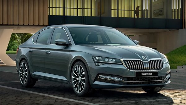 Недостижимият лидер в българския D-сегмент, с на практика два пъти повече регистрации от втория в класирането. При това над 70% от всички продадени у нас Superb са във високите нива на оборудване, твърдят от официалния вносител. 
