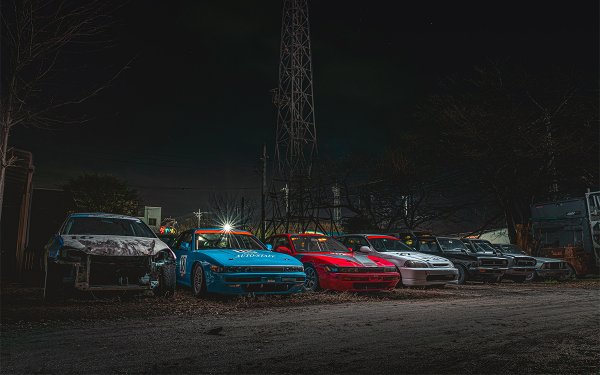 Необичайно автомобилно гробище има и на час път на юг от Токио, като то беше открито от двама автомобилни журналисти от Великобритания. Там са зарязани над 200 коли от различни години на производство, като много от тях са тунинговани.