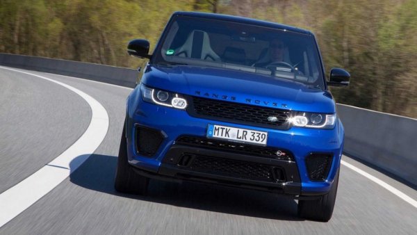 Най-съвременният модел в списъка датира от 2013 г. и използва 5-литров бензинов двигател с V8 архитектура, който развива 550 к.с. между 6000 и 6500 об/мин. Той работи в тандем с 8-степенна автоматична трансмисия с конвертор на въртящия момент и система за задвижване на всички колела. Въпреки теглото си от почти 2,3 тона, той успява да ускори от 0 до 100 км/ч за 4,7 секунди и да развие максимална скорост от 260 км/ч.