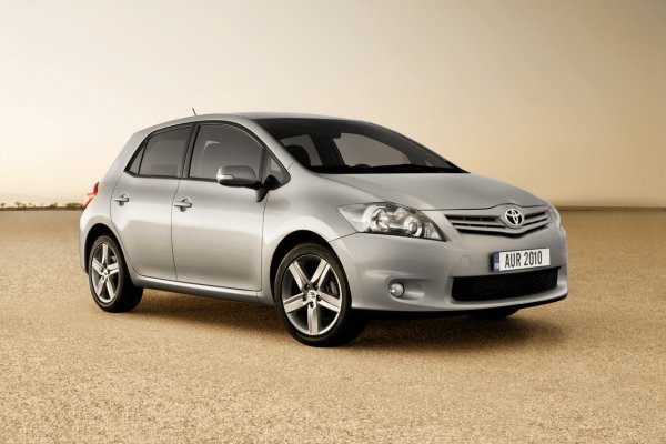 Toyota Auris 2010
