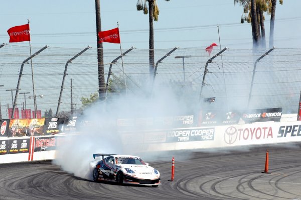 Formula Drift 2008. Писта Irwindale, САЩ Калифорния