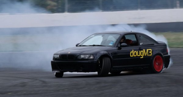 Следващото поколение е малко по-тежко и по-сложно устроено, но все така идеално балансирано, така че дрифтърите все повече го търсят. А и цените за момента са в най-ниската си точка, преди колекционерите да се насочат към него. 
