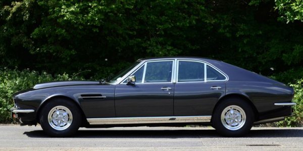 Колата развива 240 км/ч, като от нея са направени само 7 бройки. Големият проблем на автомобила е, че е прекалено скъп - както тогава, така и сега. В момента той струва минимум 500 000 долара.