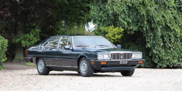 Второто поколение на Quattroporte е пълен провал, като са изработени едва 13 бройки. Седанът е изграден на базата на Citroen SM, като е със задно предаване, но има доста проблеми и затова бързо е спрян. С наследника му - Quattroporte III, италианската марка се връща към по-традиционна форма.