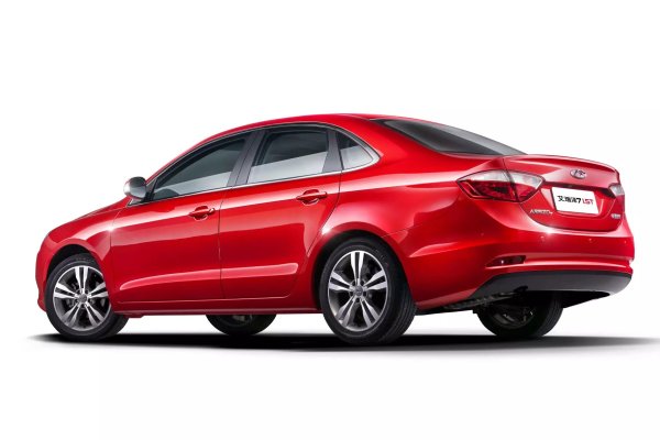 Автомобилът се оказва добър. Динамиката му наистина не е впечатляваща, но неговият приемлив външен вид без очевидно копиране и адекватно пътно поведение  значително отличаван този модел от всичко, което Поднебесната империя произвежда в онези дни.

Впрочем, тази кола е жива и до днес - седанът Kaiyi E5, който се произвежда не само в Китай, но и в Русия, е направен точно на базата на Arrizo 7. По-младият Arrizo 5, който дебютира година по-късно, също се движи по пътищата на двете държави.  

Сътрудничеството между Chery и Lotus ражда и още един модел - купето Chery A6, което получама 3,0-литров V6 двигател, но нещо се обърка в последния момент и този автомобил не стигна до конвейера.

