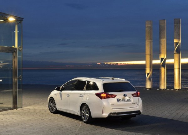 Auris Touring Sports 