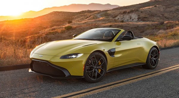 Версията с V8 тръгва от "бюджетните" 250 000 лева, но цената се увеличава драстично за колите с V12. Продажбите са вече почти двойно над миналогодишния показател. 
