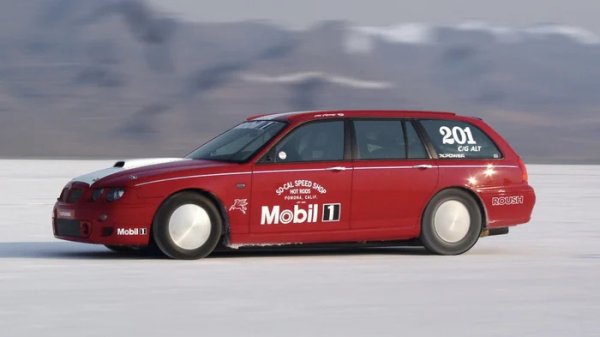 MG има дълга история в преследването на рекорди за скорост на емблематичните солни езера Боневил и реши да възроди тази история през последните години на марката в оригиналната ѝ форма, когато тя по същество продаваше малко по-спортни коли с преименувани емблеми на Rover.

Това доведе до появата ѝ през 2003 на езерото с модифицирано комби MG ZT-T, наречено X15. Оборудван със селекция от модификации за намаляване на въздушното съпротивление и могъщ 6.0-литров V8 двигател, генериращ приблизително 765 к.с., X15 чинно излезе и достигна около 360 км/ч &ndash; все още ненадминат рекорд за скорост за автомобил тип комби.
