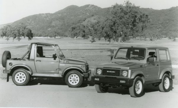 Но най-големият плюс на тази кола е простотата на устройството й. В Jimny почти няма нещо, което да се счупи. Добрите образци от 80-те години вече наближават 10 000 долара. 

