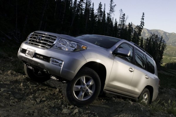 Потенциален пробег от 450 000 км. 

Известен със своята издръжливост, дори с пробег от 160 000-320 000 км, той остава привлекателен вариант.