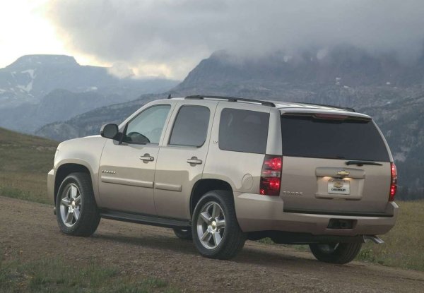 Потенциален пробег от 400 000 км. 

RepairPal оценява надеждността средно, но Tahoe надживява много конкуренти.