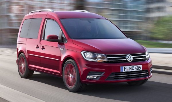 Също в очакване на ново поколение, германският модел отчита 3879 регистрации. Втори е Fiat Ducato с 3621, и със завидните 173% ръст на годишна база. Трети е Peugeot Rifter - 3515. 
