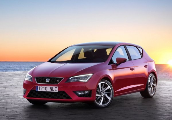 Третото поколение на Seat Leon също е един от модели, които са по-красиви от своя наследник. Това означава, че дизайнерите на испанската марка са имали доста тежка задача при проектирането на следващата генерация. Сред предимствата на този Leon e, че той се предлагаше както с 5, така и с 3 врати.