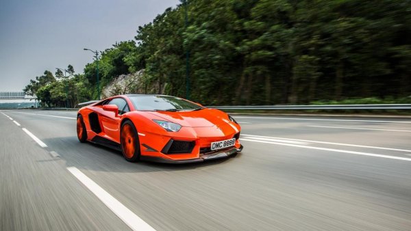 Aventador Molto Veloce