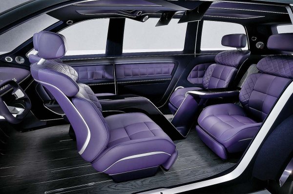 Genesis заложи изцяло на готическите тонове за своята концепция Neolun SUV, но тенденцията от тъмно лилаво ще се пренесе по по-фини начини в масовите превозни средства през следващата година.
