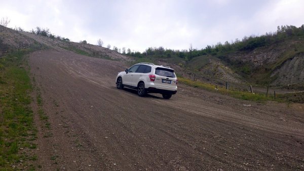 Subaru Forester Diesel Lineartronic със система X-Mode