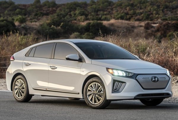 Средна цена след 3 години - 18 532 долара

Амортизация: 47,7%
