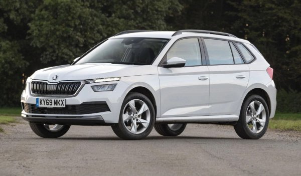 Skoda Kamiq - 56, Skoda Fabia - 55, Skoda Scala - 54, Dacia Jogger - 51, Renault Master - 51, Audi Q7 - 50, Kia Ceed - 50, Skoda Kodiaq - 47, Opel Corsa - 45, Volkswagen Caddy - 45, Toyota Hilux - 44, Volkswagen Taigo - 43, Kia Stonic - 42, Jeep Compass - 40, Peugeot 2008 - 40, Tesla Model Y - 40, Mercedes Sprinter - 38, Volkswagen T-Cross - 38, Hyundai Santa Fe - 36