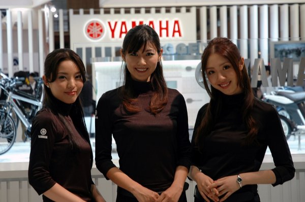 Момичетата на автосалон Токио 2009