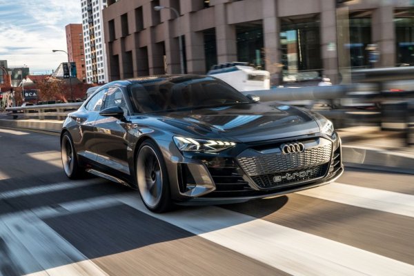 Това ново попълнение в електрическата гама на германците е недвусмислено насочено срещу Tesla Model S, както сегашният e-tron е фокусиран да се бори с Model X. Audi обещава 400 км пробег дори за базовата версия и почти 600 коня мощност от чифта електромотори. Колата ще е на същата архитектура J1 като Porsche Taycan. 
 