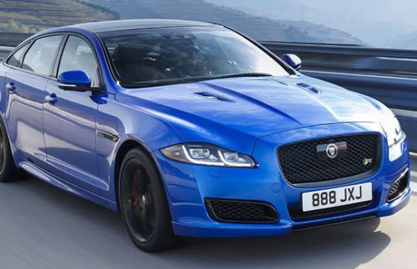 Версията с дълга база на най-големия седан на британския автомобилен производител Jaguar - XJL, се обезценява средно с 66,4% за период от пет години. &bdquo;Луксозните превозни средства се амортизират с по-висока скорост, защото те често се дават на лизинг и след неговото изтичане се връщат на пазара. В същото време хората, които могат да си позволят такъв автомобил предпочитат да похарчат парите си за нов, а не за такъв на 3 или 5 години&ldquo;, обясняват от iSeeCars. 