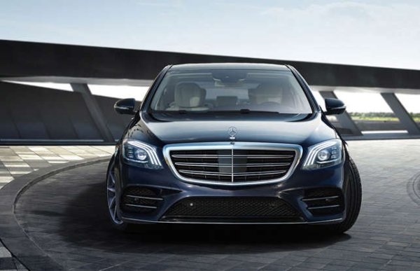 Mercedes-Benz S-Class запазва само 30,1% от първоначалната си стойност след пет години. Въпреки че е оборудван с всички технологични функци и система, които собственикът на нов автомобил може да иска, те може да бъдат много скъпи за ремонт и поддръжка, което означава, че по-малко купувачи се редят на опашка за тях. 