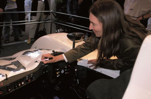 Родена през 1950 край Ню Йорк, Джени Холцър е една от създателките на течението на неоконцептуализма в модерното изкуство. Най-популярните й творби са на обществени места и включват думи и идеи - т. нар. text art. Холцър спечели наградата "Златен лъв" на венецианското Биенале през 1990.